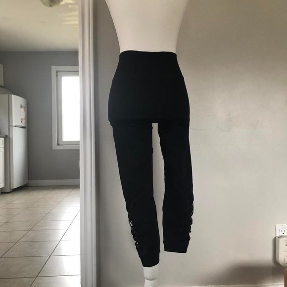 Fabletics ‘Dynamic High-Waisted Lattice 7/8’ black leggings🏃♀️ - Picture 2 of 4